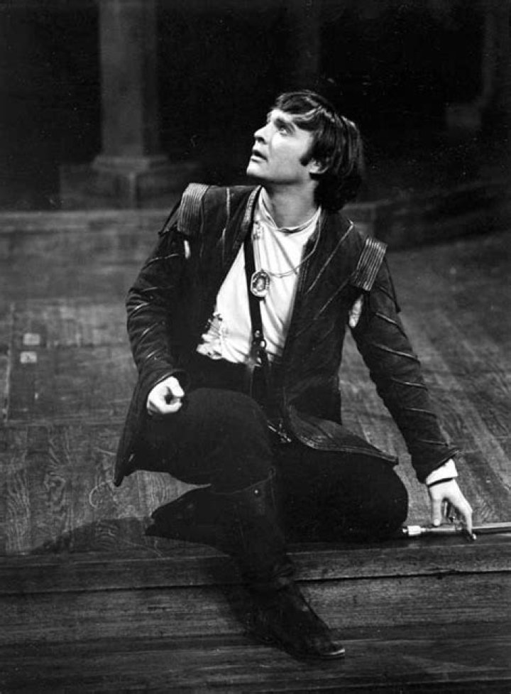 actor kenneth welsh