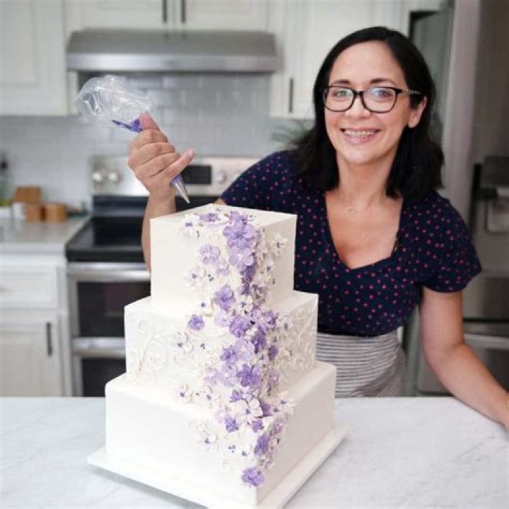 How to make Wedding Cake in Disney Dreamlight Valley.